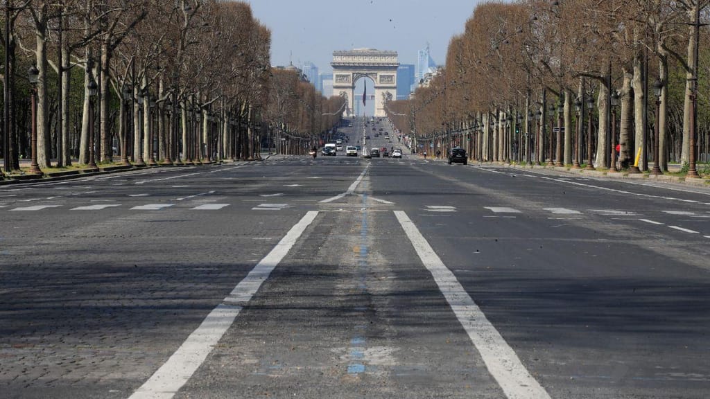 Covid-19: Paris irreconhecível depois das medidas de contenção francesas