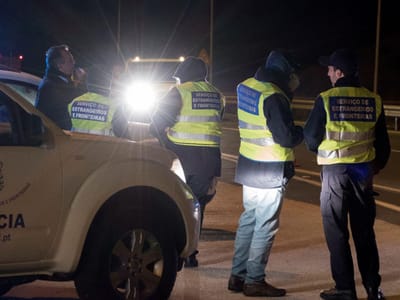 GNR detém alegado traficante em Sines e apreende 2.180 doses de haxixe - TVI