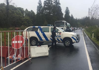 Covid-19: polícia cerca concelho da Povoação, nos Açores (fotos) - TVI