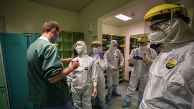Covid-19: louvor aos enfermeiros pelo combate à pandemia publicado em DR - TVI
