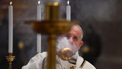 Papa Francisco diz que sociedade está “doente de consumo” - TVI