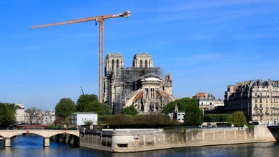 Reconstrução da catedral de Notre-Dame de Paris poderá começar em janeiro de 2021 - TVI