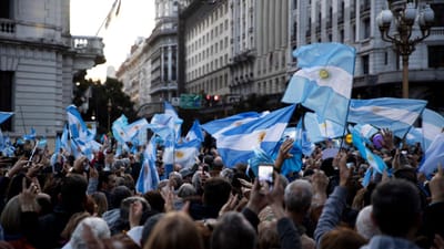 Argentina admite não pagar juros da dívida e arrisca entrar em default - TVI