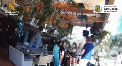 Polícia desmantela festa em quinta de luxo em Ibiza - TVI