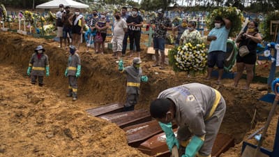 Covid-19: Brasil regista número diário recorde e ultrapassa as cinco mil mortes - TVI