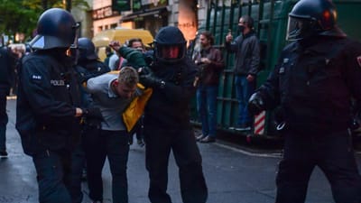 Polícia alemã deteve manifestantes contra o confinamento - TVI