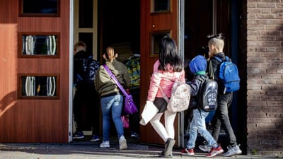 Covid-19: Famílias devem "manter todos os cuidados" para que escolas não voltem a fechar - TVI