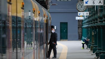 Três infetados entre 2.000 trabalhadores dos comboios da CP - TVI