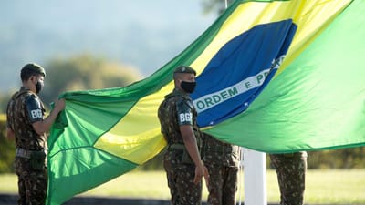 Covid-19: metade dos brasileiros "chumba" administração de Bolsonaro na pandemia - TVI