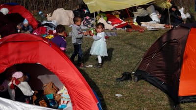 Primeiras 25 crianças refugiadas vindas da Grécia chegam a Portugal em junho - TVI