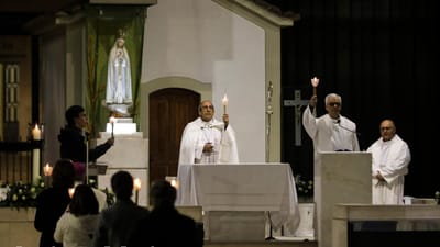 Covid-19: bispo recorda luta contra a pandemia num Santuário de Fátima “vazio mas não deserto” - TVI