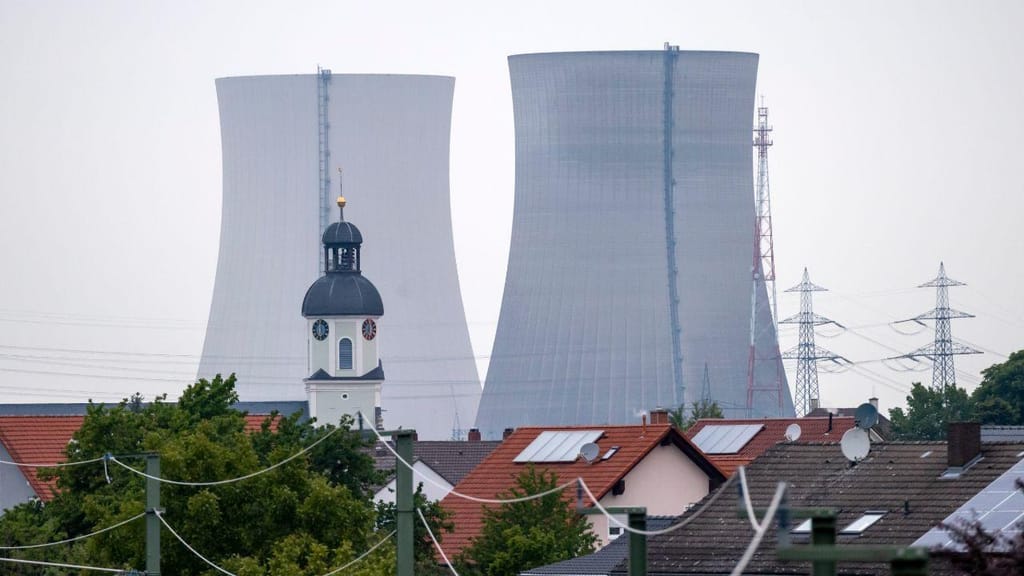 Central nuclear demolida na Alemanha