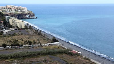 Antigo atleta de natação morre no mar da praia Formosa, no Funchal - TVI