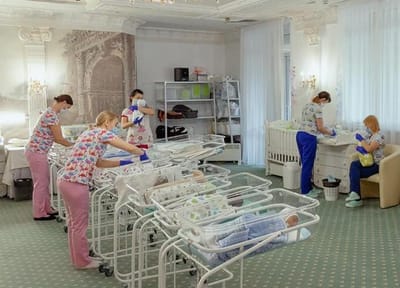 100 bebés filhos de barrigas de aluguer retidos na Ucrânia à espera dos pais - TVI