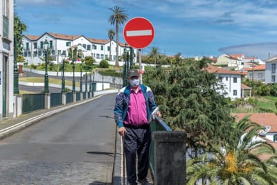 Residente nos Açores testa positivo à covid-19 três meses depois de ter sido infetado - TVI