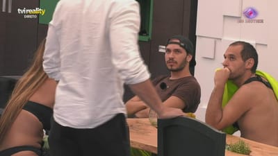 Renato pergunta a Daniel Guerreiro: «A tua relação com a Soraia é aberta?» - Big Brother