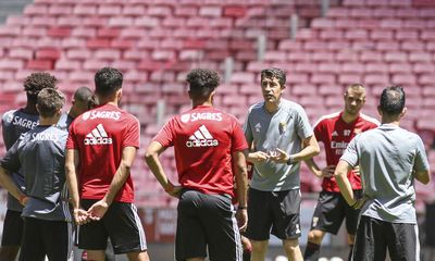 FOTOS: Benfica volta aos treinos no Estádio da Luz - TVI