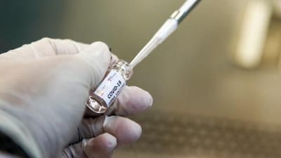 Covid-19: chinesa Sinopharm diz que a sua vacina tem 79% de eficácia - TVI