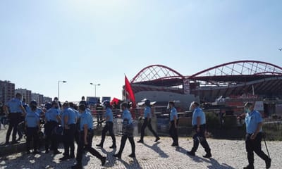 Benfica-Tondela: 90 minutos a fazer marcação cerrada à PSP - TVI