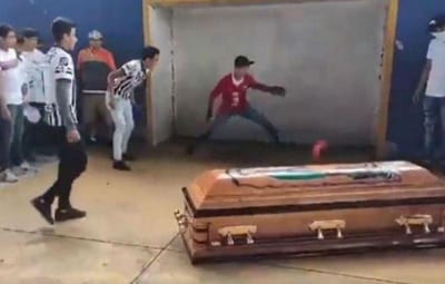 VÍDEO: arrepiante homenagem a jogador de 16 anos morto pela polícia - TVI