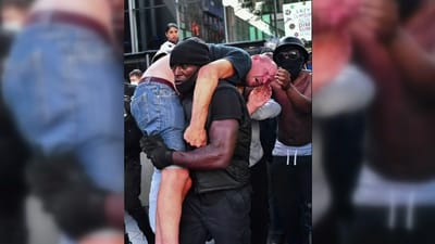 Um exemplo viral: ativista negro salva manifestante de extrema-direita - TVI