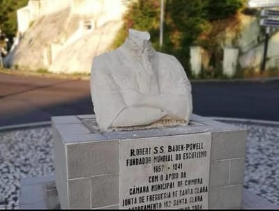 Busto de Baden-Powell vandalizado em Coimbra - TVI