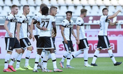 Itália: Parma de Bruno Alves goleia Génova por 4-1 - TVI