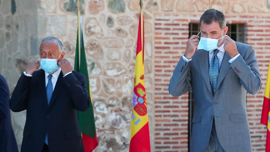 Cerimónia de reabertura das fronteiras entre Portugal e Espanha