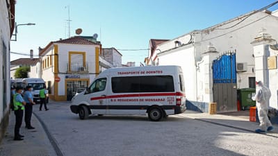 Lar de Reguengos: Ordem dos Médicos acusa Ministério da Saúde de branquear ação das autoridades - TVI