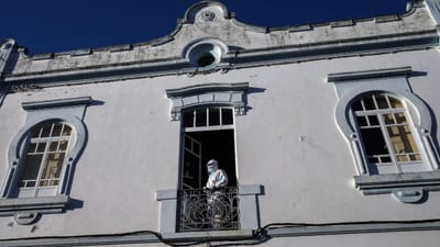 Médicos do lar de Reguengos de Monsaraz ameaçados com processos caso recusassem trabalhar - TVI