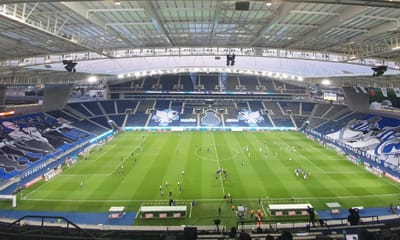 «O FC Porto tem problemas financeiros, não podemos contratar no estrangeiro» - TVI