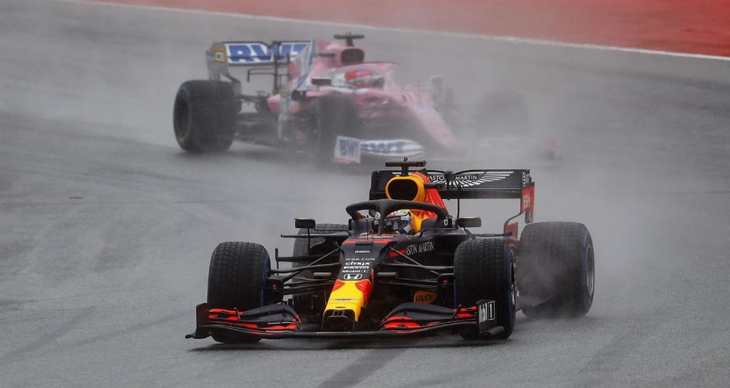 Max Verstappen e Sergio Pérez (Associated Press)