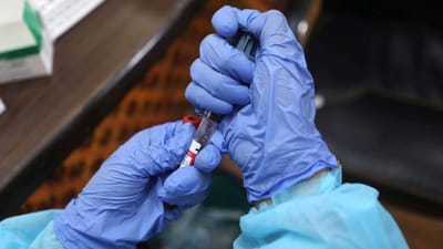 Covid-19: China autoriza testes para vacina em spray - TVI