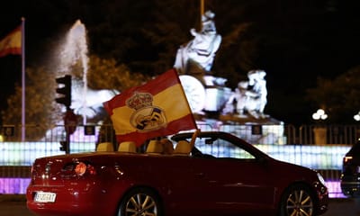 FOTOS E VÍDEO: assim esteve a Praça Cibeles em dia de título do Real Madrid - TVI
