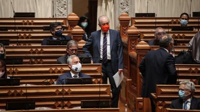 Novo Banco: PS acusa PSD de “irresponsabilidade" e antecipa "bomba atómica" - TVI