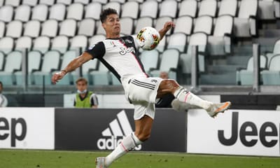 O onze dos melhores portugueses de 2019/20 lá fora, com Ronaldo à cabeça - TVI