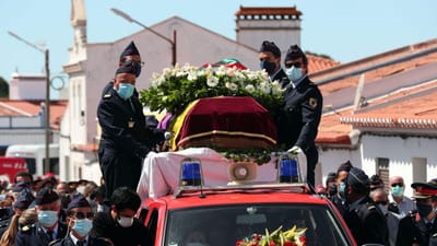 Centenas de pessoas participam no funeral do bombeiro de Cuba - TVI