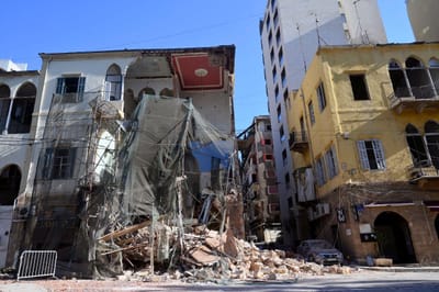Explosão em Beirute afetou mais de 600 edifícios históricos e deixou 70 em risco de ruir - TVI