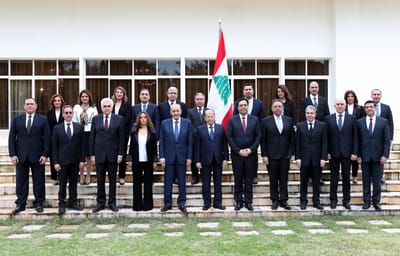 Primeiro-ministro do Líbano anuncia demissão do governo e culpa corrupção pela explosão - TVI