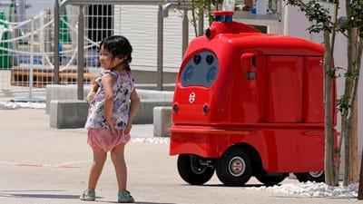 Japão lança robot para promover distanciamento social - TVI