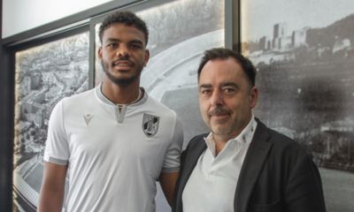 OFICIAL: V. Guimarães contrata Lyle Foster ao Mónaco - TVI