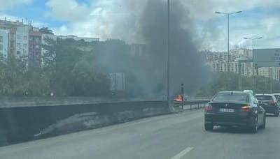 Carro em chamas congestiona trânsito no IC19 - TVI