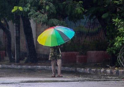 Mau tempo: 12 distritos do continente sob aviso amarelo devido à chuva - TVI