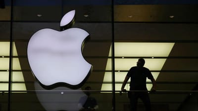 Bruxelas ameaça Apple com multa por alegado "abuso de posição dominante" com App Store - TVI