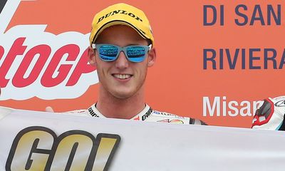 MotoGP: Pol Espargaró transportado para o hospital de Faro - TVI