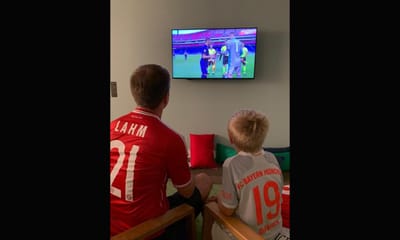 FOTO: Lahm e o filho vestiram-se a rigor para ver o PSG-Bayern Munique - TVI