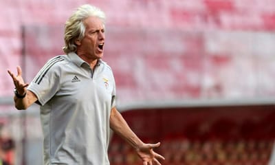 Benfica: Jesus chama todos os reforços para jogo com o PAOK - TVI