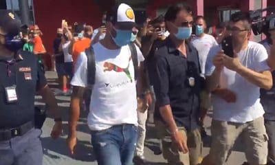 VÍDEO: Luis Suárez apanhado em Itália - TVI