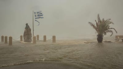 "Medicane", um raro furacão que está a devastar o sul da Grécia - TVI