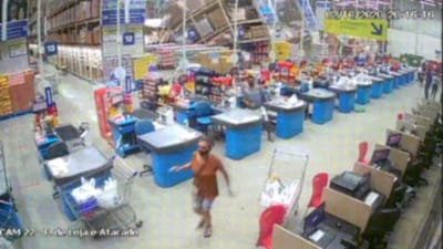 Prateleiras de supermercado desabam e fazem um morto: vídeos mostram momentos de aflição - TVI